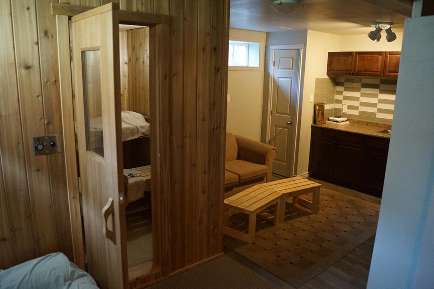 Pelican Guest House. Village Style Living. Spend Vacation Time In Eco Place! Fort Erie Eksteriør billede